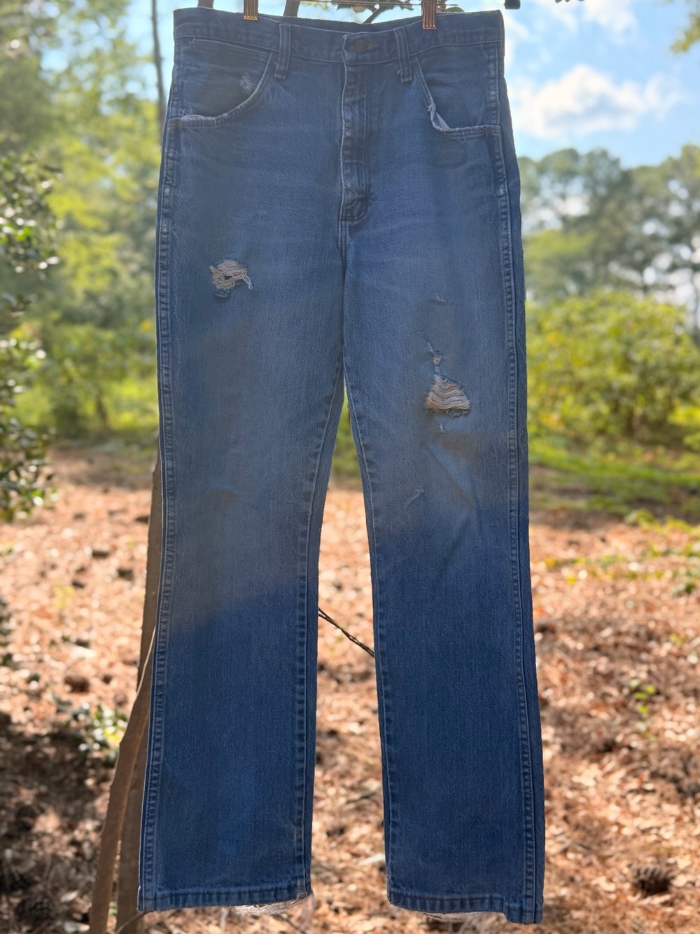 Wrangler Cowboy Cut Regular Boot-Cut Distressed Navy Jeans Size 34